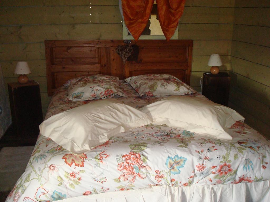 Aux Greniers A Reves Bed and Breakfast Plestan Eksteriør billede